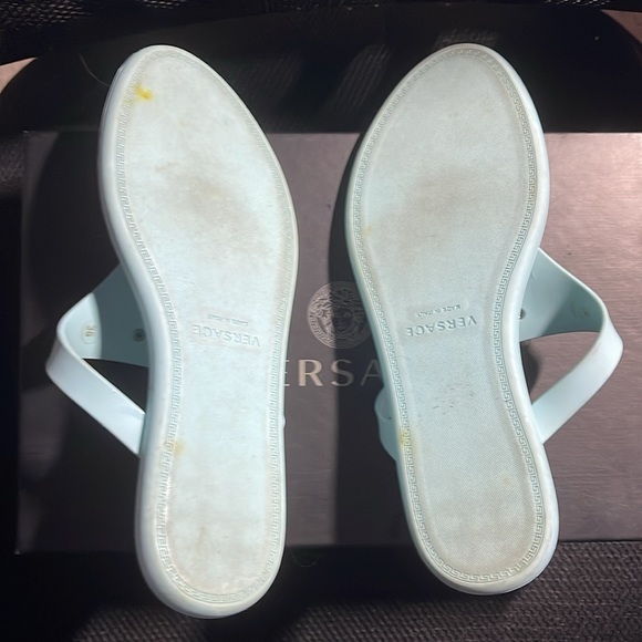 Authentic Versace sandals.  Size 36.  Worn few times - Picture 3 of 5